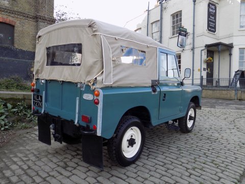 Land Rover 88 Series 111 Petrol + 7 Seats 19