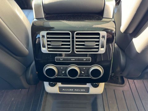 Land Rover Range Rover 3.0 TD V6 Vogue SE Auto 4WD Euro 6 (s/s) 5dr 9