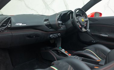 Ferrari 488 SPIDER 22