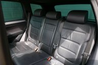 Volkswagen Touareg 3.0 Touareg V6 R-Line TDI BlueMotion Technology Auto 4WD 5dr 21