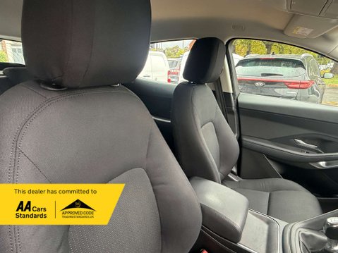 Jaguar E-Pace 2.0 E-PACE D 4x2 5dr 41