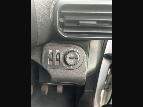 Vauxhall Combo 1.5 Turbo D 2300 Sportive Panel Van 4dr Diesel Manual L1 H1 Euro 6 (100 ps) 23