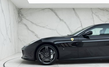 Ferrari GTC4 Lusso 25