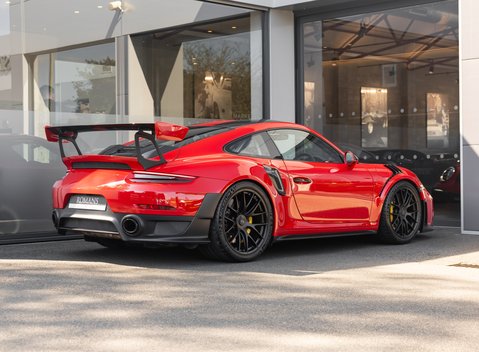 Porsche 911 GT2 RS Weissach (991) 4