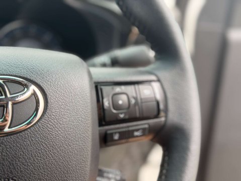Toyota Hilux 2.8 Hilux Invincible X MHEV 4WD A 4WD 4dr 29