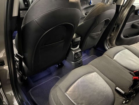 Mini Countryman 1.5 Countryman Cooper Auto 5dr 41