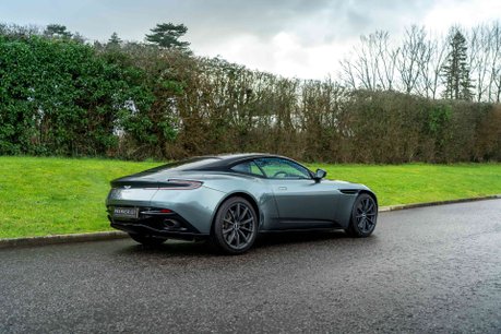 Aston Martin DB11 V12 AMR. Q PAINTWORK. H & C SEATS. CARBON FIBRE INTERIOR. TECHNOLOGY PACK. 3