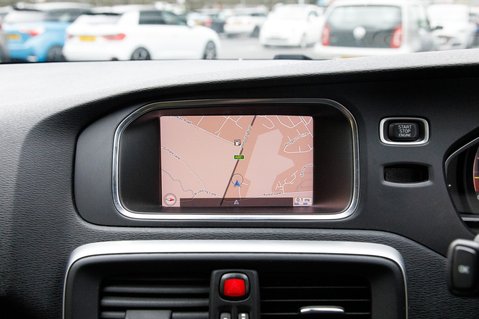 Volvo V40 T2 INSCRIPTION 22