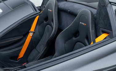McLaren 675LT Spider MSO Carbon Series 22