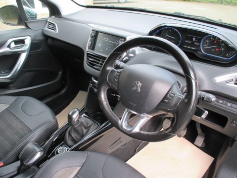 Peugeot 2008 1.6 BlueHDi Allure Euro 6 (s/s) 5dr 17