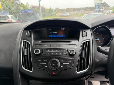Ford Focus 1.6 TDCi Zetec Euro 5 (s/s) 5dr 26