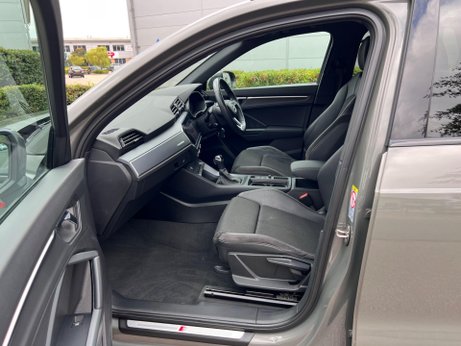Audi Q3 2.0 TFSI 40 S line S Tronic quattro Euro 6 (s/s) 5dr 28