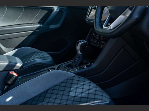 Volkswagen Tiguan 1.5 Tiguan R-Line TSi Semi-Auto 5dr 16