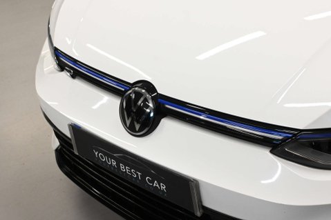 Volkswagen Golf 2.0 Golf R TSi 4Motion Semi-Auto 4WD 5dr 41