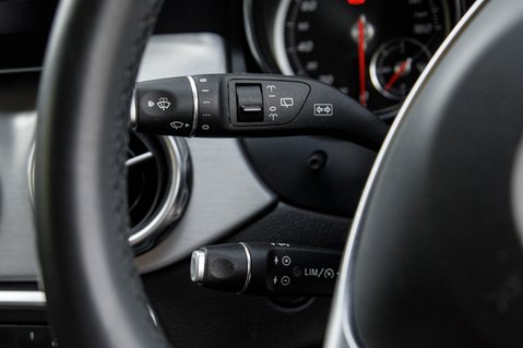 Mercedes-Benz GLA Class GLA 200 D 4MATIC AMG LINE PREMIUM PLUS 17