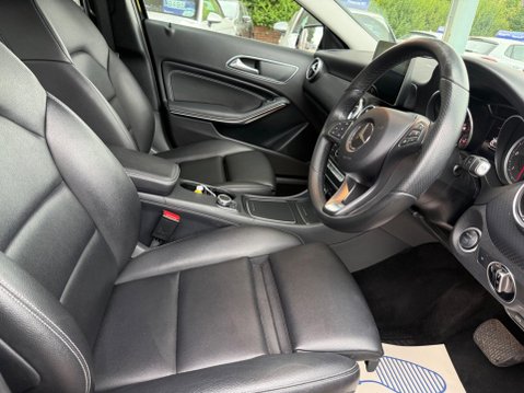 Mercedes-Benz A Class 1.5 A180d Sport (Premium) 7G-DCT Euro 6 (s/s) 5dr 17