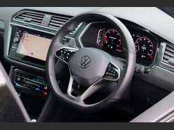 Volkswagen Tiguan 2.0 TDI R-Line Edition SUV 5dr Diesel DSG Euro 6 (s/s) (150 ps) 2