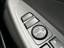 Hyundai TUCSON 1.6 Tucson SE Nav GDi 2WD 5dr 57