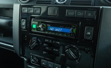 Land Rover Defender 110 ADVENTURE 25