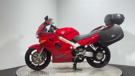 Honda VFR 1998 ONLY 16K FUEL INJECTED NON VTEC FULL LUGGAGE 800CC 4