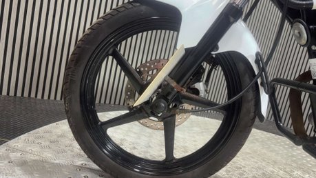 Yamaha YBR 125 2014 ONLY 2K SPARES OR REPAIR 125CC PROJECT BIKE 11