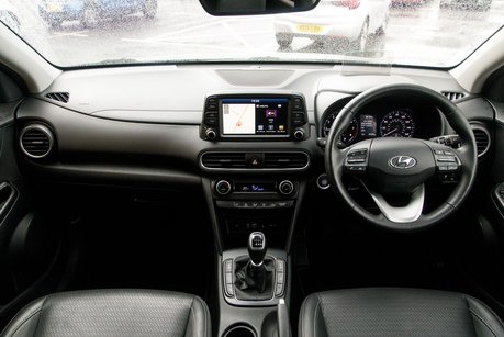 Hyundai KONA PREMIUM SE
