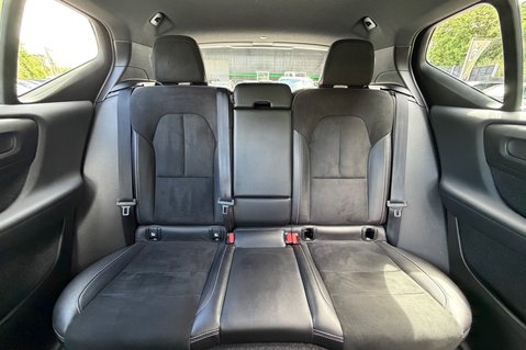 Volvo XC40 D4 R-DESIGN PRO AWD 20