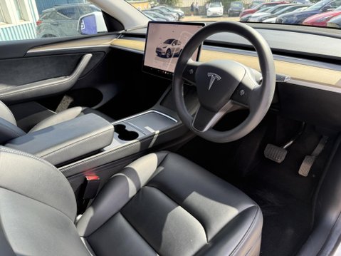 Tesla Model Y (Dual Motor) Long Range SUV 5dr Electric Auto 4WDE (384 bhp) 3