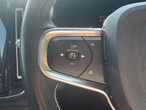 Volvo XC40 (Sold) Recharge Twin 78kWh Pro SUV 5dr Electric Auto AWD (408 ps) 13