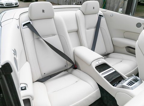 Rolls-Royce Dawn 16