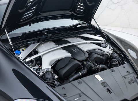 Aston Martin V12 Vantage S 50