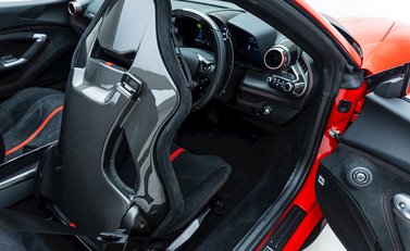 Ferrari F8 Tributo Spider 15