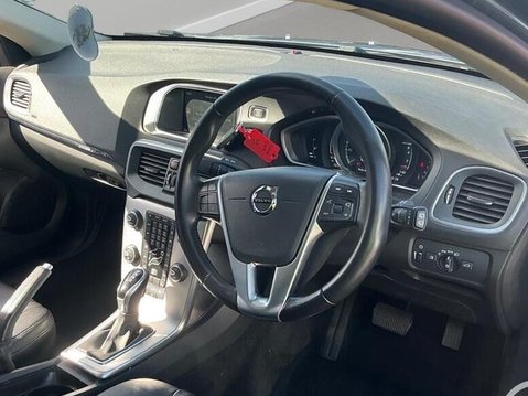 Volvo V40 1.5 T3 Pro Auto Euro 6 (s/s) 5dr 2