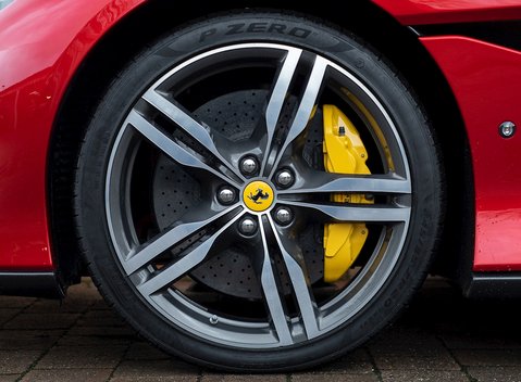 Ferrari Portofino 12