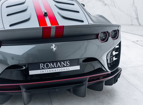 Ferrari 812 Competizione 48