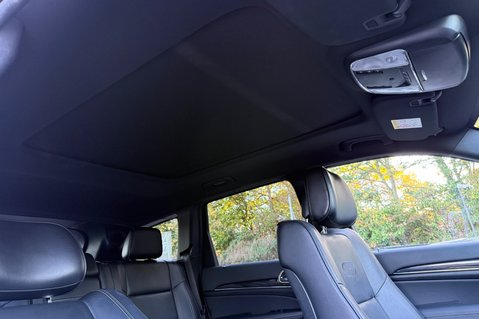 Jeep Grand Cherokee V6 CRD OVERLAND -2 OWNERS -8 SERVICES -PAN ROOF - HUGE SPEC 53