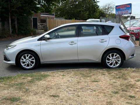 Toyota Auris VVT-I BUSINESS EDITION TSS 7