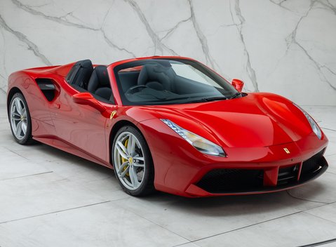 Ferrari 488 SPIDER 14