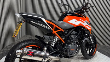 KTM Duke 2017 17K NEW MOT 125CC 15BHP NAKED BIKE 4