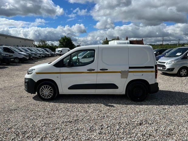 Citroen Berlingo SWB L1H1 Low Roof Enterprise Air Con Cruise Sensors EURO 6 NO VAT 1