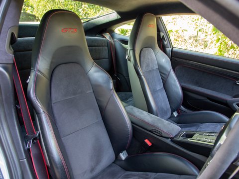 Porsche 911 CARRERA GTS PDK 29