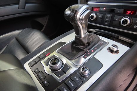 Audi Q7 3.0 TDI V6 S line Plus SUV 5dr Diesel Tiptronic quattro Euro 5 (s/s) (245 p 17