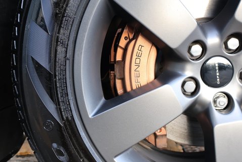 Land Rover Defender 110 2026    HARD TOP X-DYNAMIC 350 HSE seeker styled genuine rear seat fitted 12