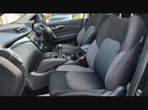 Nissan Qashqai DIG-T N-CONNECTA 31