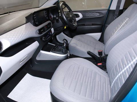 Hyundai i10 1.0 MPi Premium 5dr Auto 3