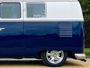 Volkswagen Campervan Split-Screen 11