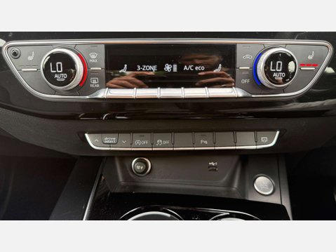 Audi A4 2.0 A4 Black Edition 40 TFSI MHEV Semi-Auto 4dr 32