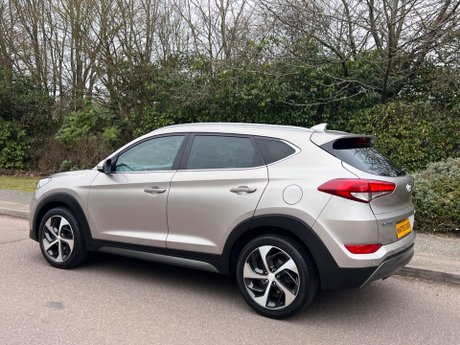 Hyundai TUCSON 2.0 CRDi Premium Auto 4WD Euro 6 5dr 56