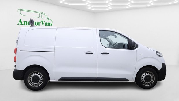 Vauxhall Vivaro SWB L1H1 Low Roof Prime 2700 Air Con Sensors EURO 6 3