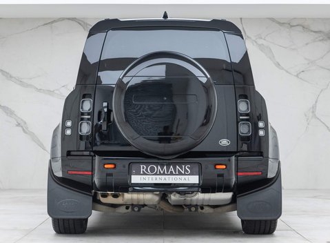 Land Rover Defender 110 D300 X 5